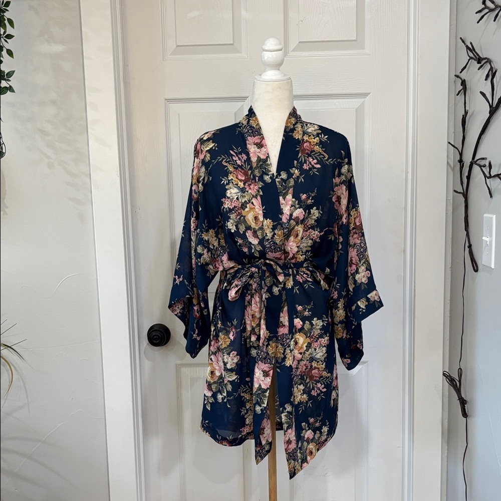 Vintage Val Mode Floral Kimono Robe - Navy and Pink